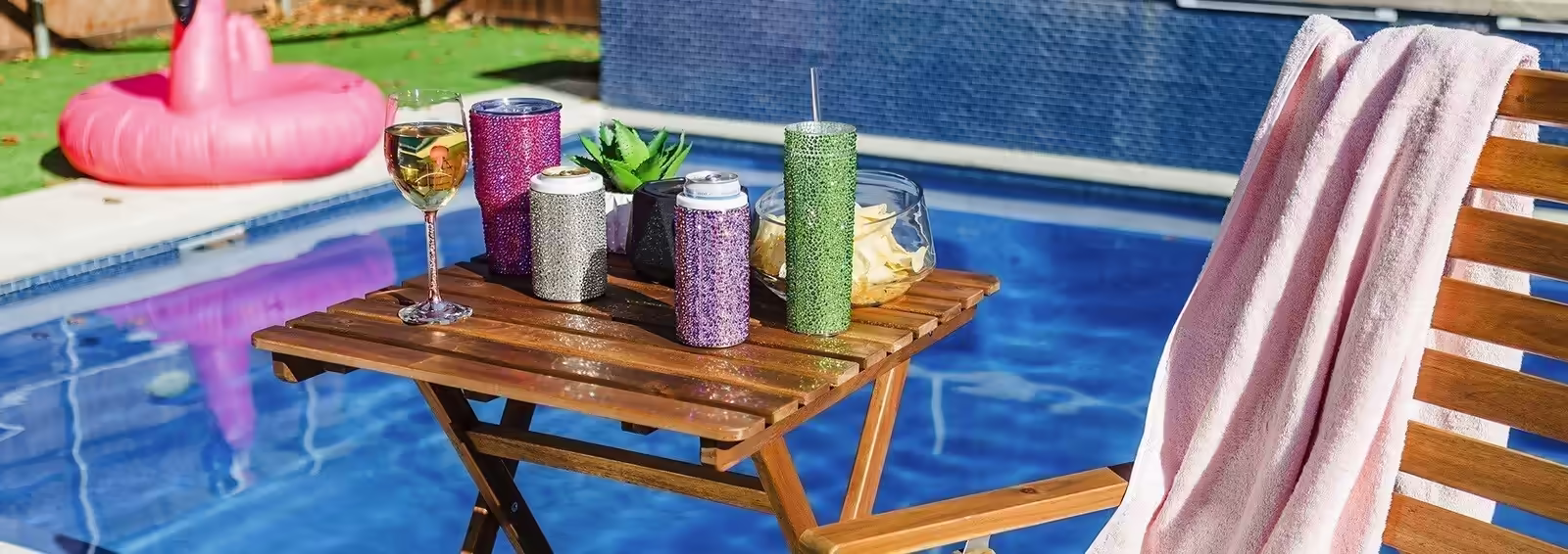 Splashes&#x20;&amp;&#x20;Bubbly&#x20;&#x2013;&#x20;Poolside&#x20;Sips&#x20;with&#x20;Rhinestone&#x20;Sparkle
