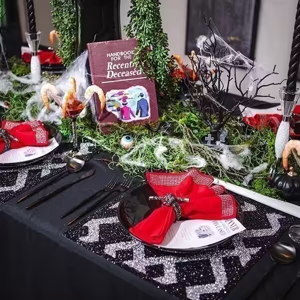 Strange&#x20;&amp;&#x20;Unusual&#x20;&#x2013;&#x20;A&#x20;Beetlejuice-Inspired&#x20;Halloween&#x20;Table