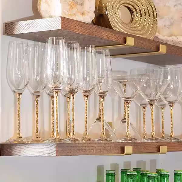 High&#x20;Spirits&#x20;&#x2013;&#x20;Glassware&#x20;Adds&#x20;Sparkle&#x20;and&#x20;Sophistication
