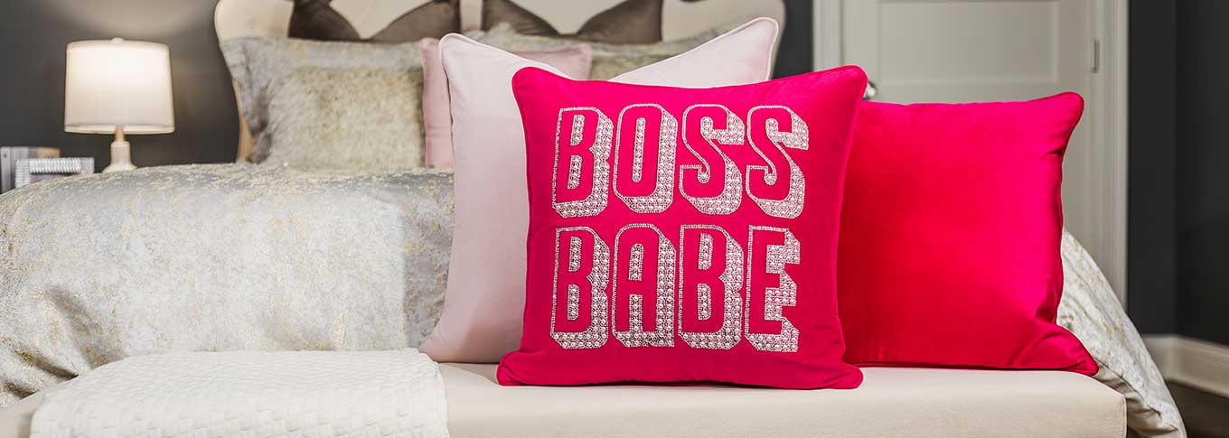 Pretty&#x20;&amp;&#x20;Powerful&#x20;&#x2013;&#x20;Soft&#x20;Pink&#x20;Tones&#x20;Layered&#x20;with&#x20;Bold&#x20;Accents