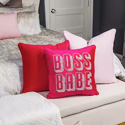 Pretty&#x20;&amp;&#x20;Powerful&#x20;&#x2013;&#x20;Soft&#x20;Pink&#x20;Tones&#x20;Layered&#x20;with&#x20;Bold&#x20;Accents