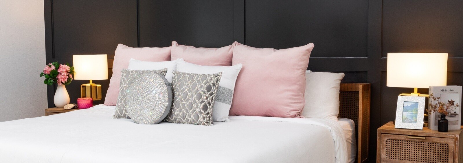 Rose&#x20;Retreat&#x20;&#x2013;&#x20;Blush&#x20;&amp;&#x20;Silver&#x20;Styling&#x20;with&#x20;Statement&#x20;Sparkle