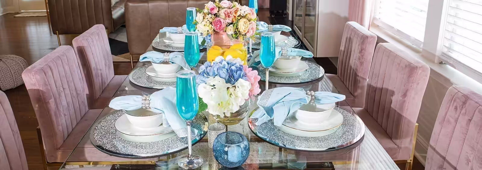 Brunch&#x20;at&#x20;Tiffany&#x2019;s&#x20;&#x2013;&#x20;Soft&#x20;Blue,&#x20;Sparkle&#x20;&amp;&#x20;Chic&#x20;Hosting&#x20;Style