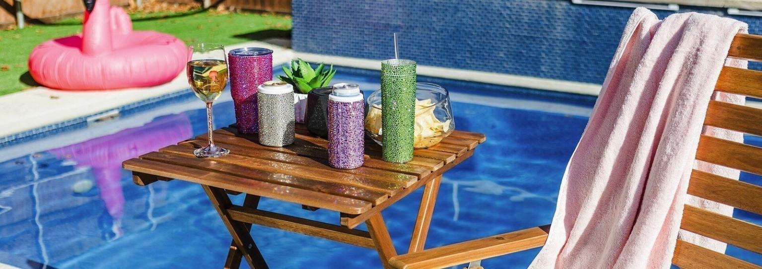 Splashes&#x20;&amp;&#x20;Bubbly&#x20;&#x2013;&#x20;Poolside&#x20;Sips&#x20;with&#x20;Rhinestone&#x20;Sparkle