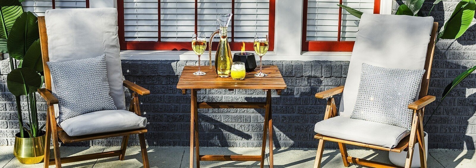 Sun-Kissed&#x20;Patio&#x20;Glow-Up&#x20;&#x2013;&#x20;Relaxed&#x20;Outdoor&#x20;Glam&#x20;with&#x20;Natural&#x20;Style