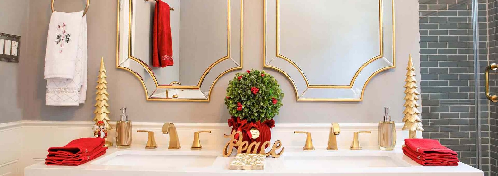 Crimson&#x20;Comfort&#x20;&#x2013;&#x20;A&#x20;Festive&#x20;Bathroom&#x20;Refresh