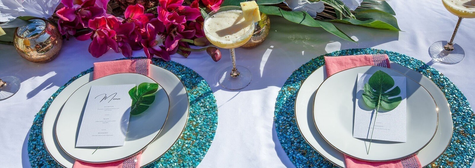 Luau&#x20;tropical&#x20;&#x2013;&#x20;florales&#x20;audaces&#x20;y&#x20;textura&#x20;vibrante&#x20;para&#x20;un&#x20;estilo&#x20;inspirado&#x20;en&#x20;las&#x20;islas