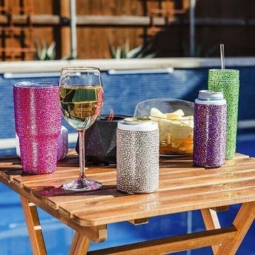 Splashes&#x20;&amp;&#x20;Bubbly&#x20;&#x2013;&#x20;Poolside&#x20;Sips&#x20;with&#x20;Rhinestone&#x20;Sparkle
