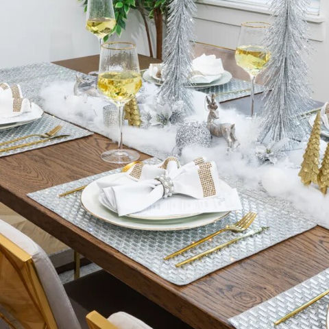 Frosty Wonderland – A Glamorous Winter Tablescape