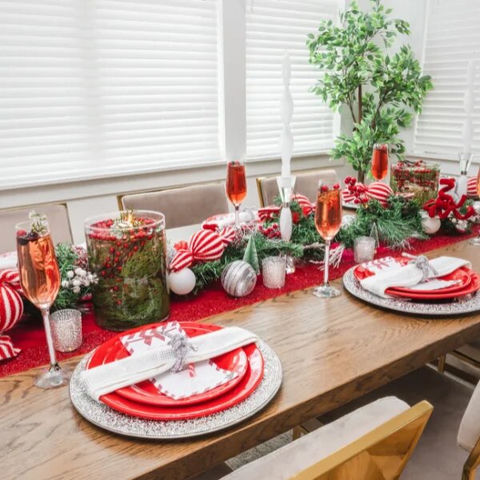 Peppermint Candy Table – A Playful Holiday Tablescape