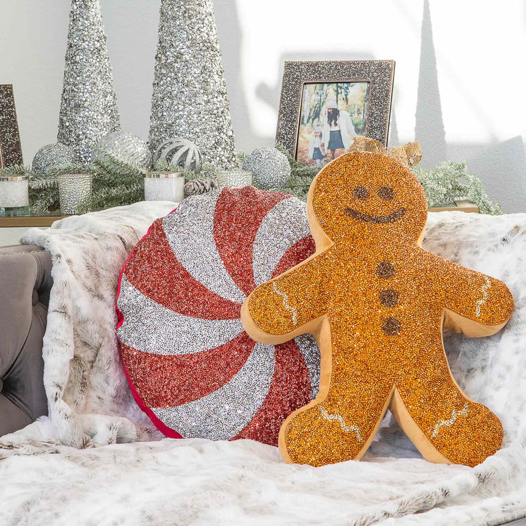 Luminous Gingerbread CLX lifestyle image