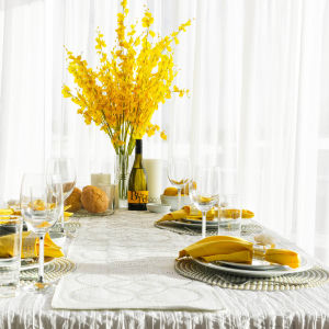 Circles&#x20;Table&#x20;Runner