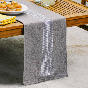 Stripe&#x20;Table&#x20;Runner