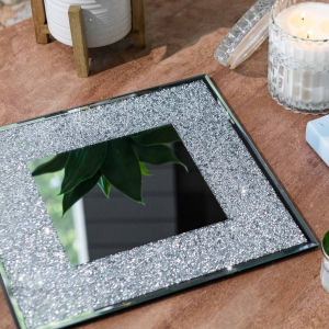 Regent&#x20;Square&#x20;Charger