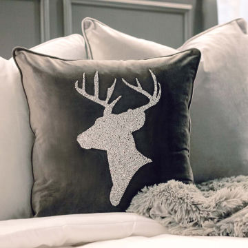 Reindeer&#x20;Bust&#x20;Pillow