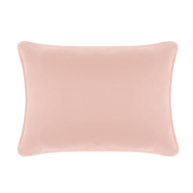 Square pillow in fuchsia velvet with a smooth texture and rounded edges. Square pillow in fuchsia velvet with a smooth texture and rounded edges.