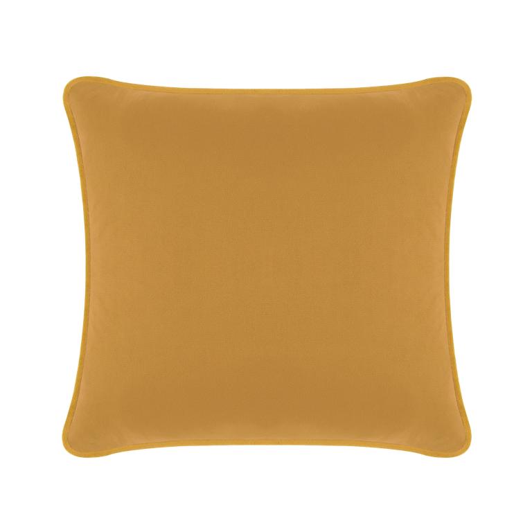 gold&#x20;velvet&#x20;square&#x20;pillow&#x20;with&#x20;rounded&#x20;edges&#x20;and&#x20;a&#x20;smooth&#x20;texture.