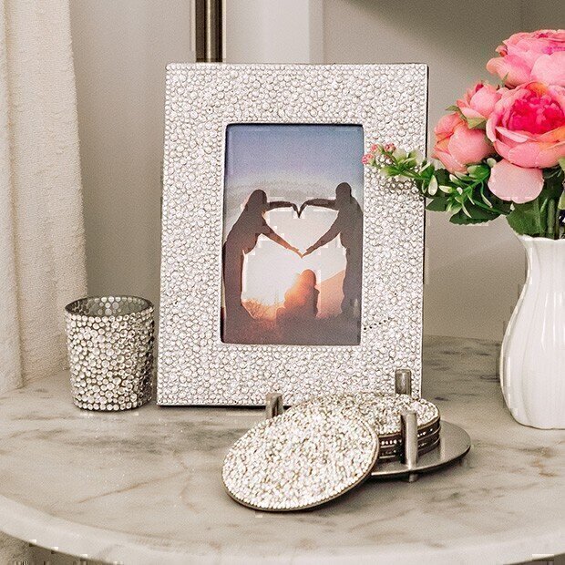 Summer&#x20;Serendipity&#x3A;&#x20;Rhinestone&#x20;Frames&#x20;For&#x20;Cherished&#x20;Vacation&#x20;Memories