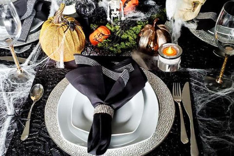 Halloween Table Setting Ideas: Styling with Seasonal Placemats