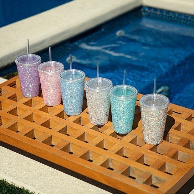 Elevating&#x20;Everyday&#x3A;&#x20;Luxury&#x20;Hydration&#x20;with&#x20;Rhinestone&#x20;Tumblers