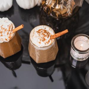 Dazzling Autumn Elixirs: Glam Glassware for Showstopping Fall Cocktail Evenings