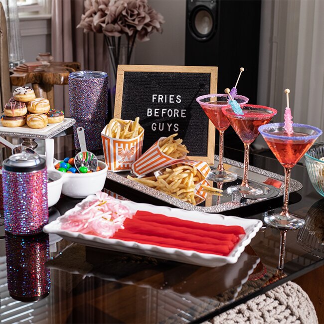 Gals&#x20;Night&#x20;In&#x3A;&#x20;Creating&#x20;the&#x20;Ultimate&#x20;Galentine&amp;&#x23;039&#x3B;s&#x20;Movie&#x20;Night