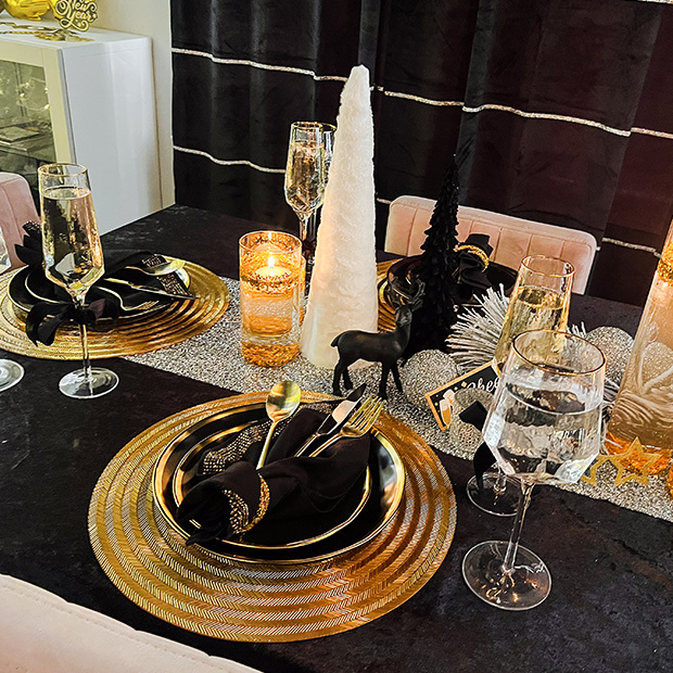 New&#x20;Year&#x20;Sparkle&#x20;Spread&#x3A;&#x20;Setting&#x20;the&#x20;Table&#x20;for&#x20;Ringing&#x20;in&#x20;Style