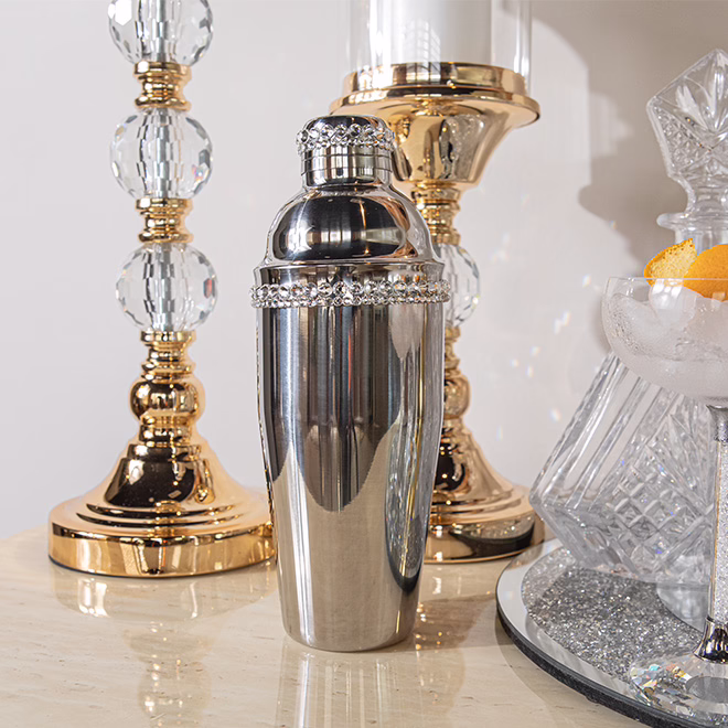 Cocktail&#x20;Hour&#x20;At&#x20;Home&#x3A;&#x20;Spring&#x20;Entertaining,&#x20;Elevated