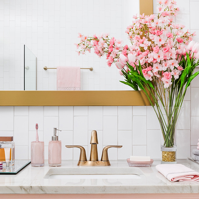 Declutter&#x20;And&#x20;Dazzle&#x3A;&#x20;Organizing&#x20;With&#x20;Style