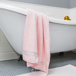Self-Care Glamour: Treat Yourself to Everyday Luxury at Home