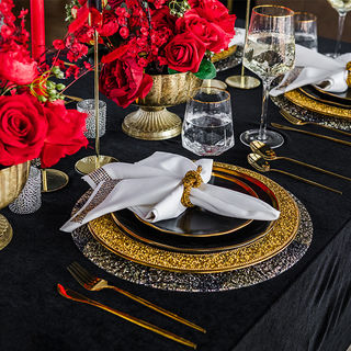 Set&#x20;The&#x20;Scene&#x20;For&#x20;Love&#x3A;&#x20;A&#x20;Sparkling&#x20;Valentine&#x2019;s&#x20;Table