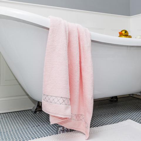 Self-Care&#x20;Glamour&#x3A;&#x20;Treat&#x20;Yourself&#x20;to&#x20;Everyday&#x20;Luxury&#x20;at&#x20;Home