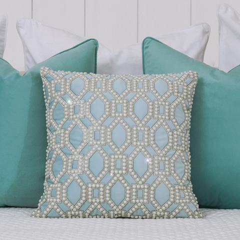 Soft&#x20;Glam&#x20;For&#x20;Spring&#x3A;&#x20;How&#x20;To&#x20;Style&#x20;Pastels&#x20;With&#x20;Sparkle