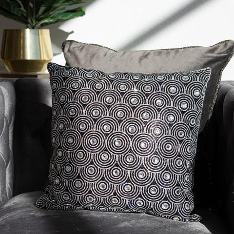 Glam&#x20;Home&#x20;Refresh&#x3A;&#x20;Upgrade&#x20;Your&#x20;Space&#x20;Without&#x20;a&#x20;Full&#x20;Redesign