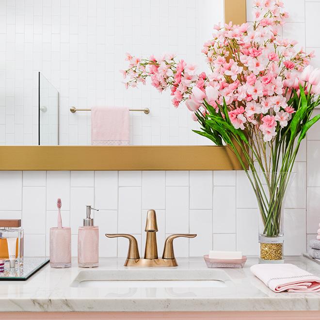 Declutter&#x20;And&#x20;Dazzle&#x3A;&#x20;Organizing&#x20;With&#x20;Style