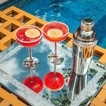 Summer&#x20;Color&#x20;Magic&#x3A;&#x20;Pairing&#x20;Vibrant&#x20;Hues&#x20;with&#x20;Sparkling&#x20;Accents