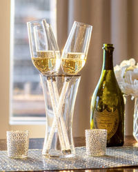 Gifts she’ll unwrap and use all year ✨ From Fifth Avenue glam to sparkling flutes — these are the forever favorites. 💝⁠ Shop now & secure the perfect gift⁠ ⁠ Fifth Avenue Pillow⁠ Vetrina Raised Candleholder⁠ Vetrina 5-Piece Toasting Set