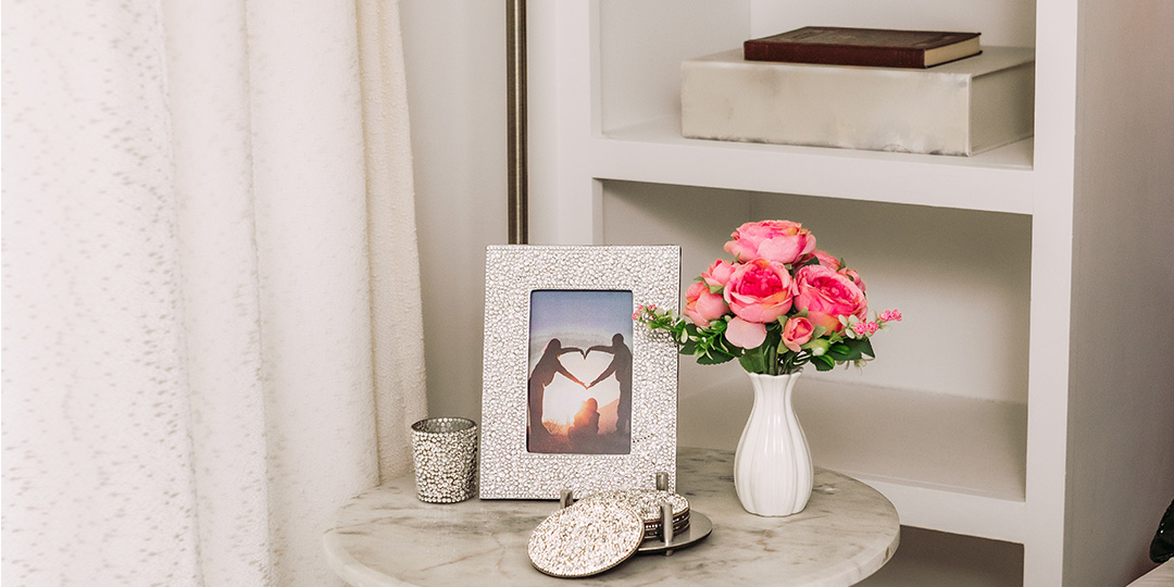 Rhinestone&amp;&#x23;x20&#x3B;frame&amp;&#x23;x20&#x3B;shelf&amp;&#x23;x20&#x3B;display