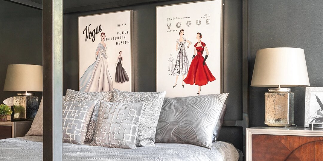 vintage&amp;&#x23;x20&#x3B;Vogue&amp;&#x23;x20&#x3B;fashion&amp;&#x23;x20&#x3B;art&amp;&#x23;x20&#x3B;prints&amp;&#x23;x20&#x3B;above&amp;&#x23;x20&#x3B;a&amp;&#x23;x20&#x3B;stylish&amp;&#x23;x20&#x3B;glam&amp;&#x23;x20&#x3B;bedroom&amp;&#x23;x20&#x3B;bed&amp;&#x23;x20&#x3B;setup