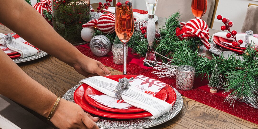 setting&amp;&#x23;x20&#x3B;red&amp;&#x23;x20&#x3B;plate&amp;&#x23;x20&#x3B;with&amp;&#x23;x20&#x3B;rhinestone&amp;&#x23;x20&#x3B;napkin&amp;&#x23;x20&#x3B;ring&amp;&#x23;x20&#x3B;and&amp;&#x23;x20&#x3B;silver&amp;&#x23;x20&#x3B;charger&amp;&#x23;x20&#x3B;on&amp;&#x23;x20&#x3B;red&amp;&#x23;x20&#x3B;holiday&amp;&#x23;x20&#x3B;table