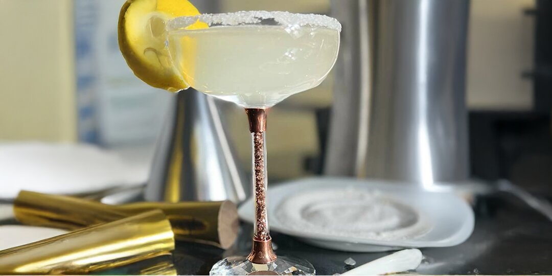 lemon&amp;&#x23;x20&#x3B;drop&amp;&#x23;x20&#x3B;martini&amp;&#x23;x20&#x3B;with&amp;&#x23;x20&#x3B;sugared&amp;&#x23;x20&#x3B;rim&amp;&#x23;x20&#x3B;and&amp;&#x23;x20&#x3B;lemon&amp;&#x23;x20&#x3B;garnish&amp;&#x23;x20&#x3B;in&amp;&#x23;x20&#x3B;rose&amp;&#x23;x20&#x3B;gold&amp;&#x23;x20&#x3B;rhinestone-stemmed&amp;&#x23;x20&#x3B;coupe&amp;&#x23;x20&#x3B;glass