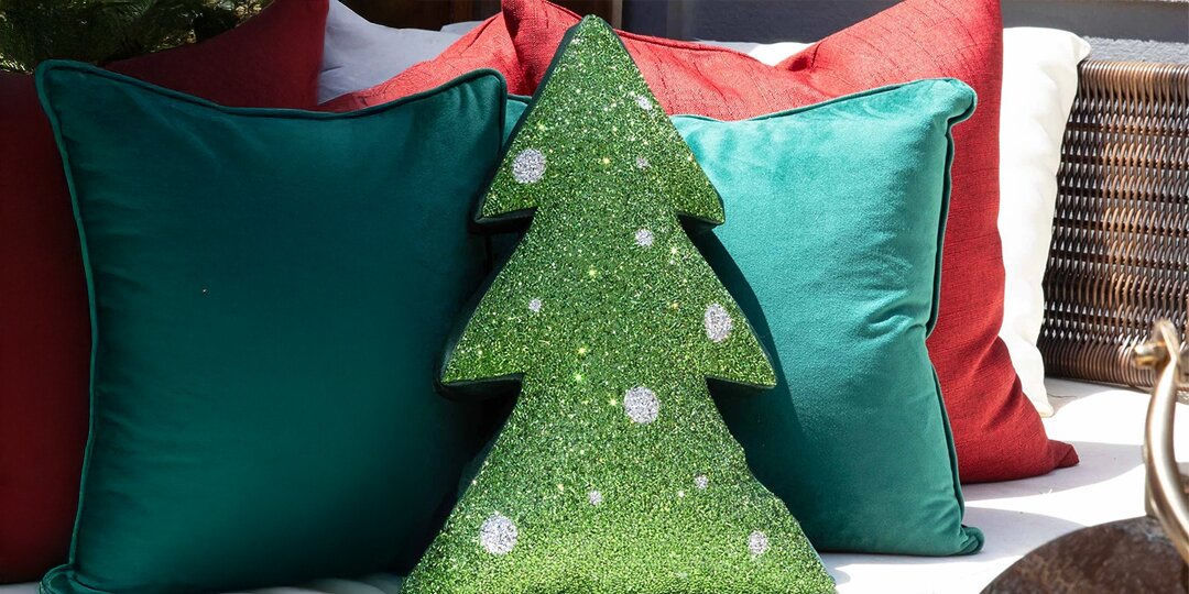 glitter&amp;&#x23;x20&#x3B;green&amp;&#x23;x20&#x3B;Christmas&amp;&#x23;x20&#x3B;tree&amp;&#x23;x20&#x3B;shaped&amp;&#x23;x20&#x3B;pillow&amp;&#x23;x20&#x3B;with&amp;&#x23;x20&#x3B;rhinestones&amp;&#x23;x20&#x3B;on&amp;&#x23;x20&#x3B;red&amp;&#x23;x20&#x3B;and&amp;&#x23;x20&#x3B;emerald&amp;&#x23;x20&#x3B;velvet&amp;&#x23;x20&#x3B;cushions