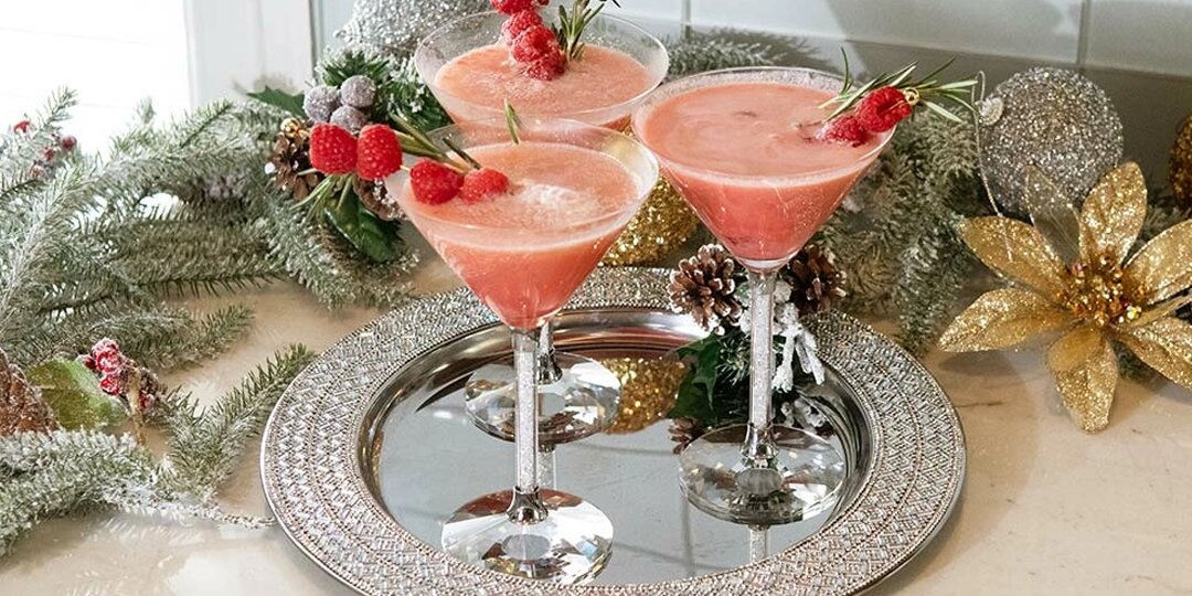 pink&amp;&#x23;x20&#x3B;party&amp;&#x23;x20&#x3B;punch&amp;&#x23;x20&#x3B;holiday&amp;&#x23;x20&#x3B;cocktails&amp;&#x23;x20&#x3B;served&amp;&#x23;x20&#x3B;in&amp;&#x23;x20&#x3B;rhinestone-stemmed&amp;&#x23;x20&#x3B;glasses&amp;&#x23;x20&#x3B;on&amp;&#x23;x20&#x3B;a&amp;&#x23;x20&#x3B;sparkling&amp;&#x23;x20&#x3B;silver&amp;&#x23;x20&#x3B;tray