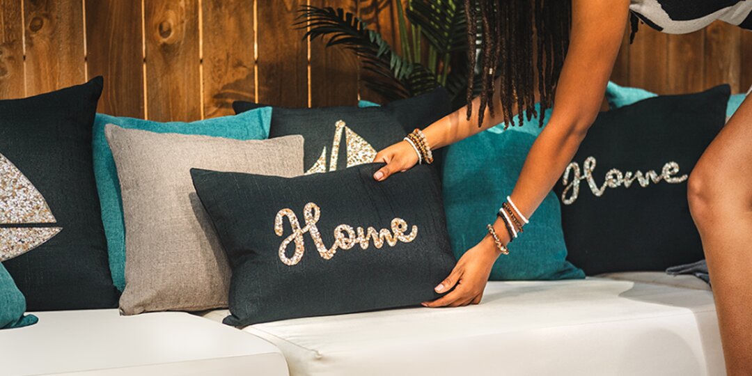 sparkling&amp;&#x23;x20&#x3B;rhinestone-accented&amp;&#x23;x20&#x3B;pillows&amp;&#x23;x20&#x3B;on&amp;&#x23;x20&#x3B;coastal-themed&amp;&#x23;x20&#x3B;sofa